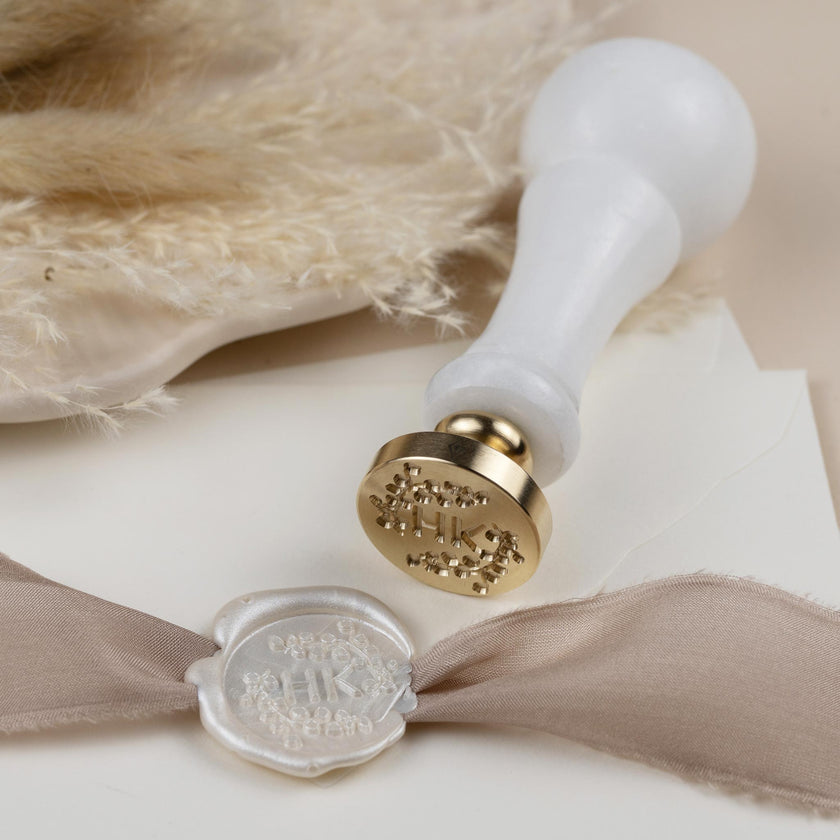 Siegelstempel  personalisiert für Wachssiegel mit Text und Initialen im Design Matteo - Siegelstempel personalisiert