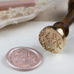 Siegelstempel  personalisiert zur Hochzeit mit Initialen im Design Sophia - Siegelstempel personalisiert