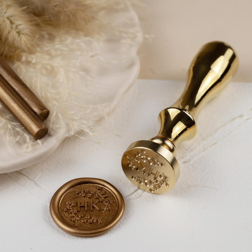 Siegelstempel  personalisiert für Wachssiegel mit Text und Initialen im Design Matteo - Siegelstempel personalisiert