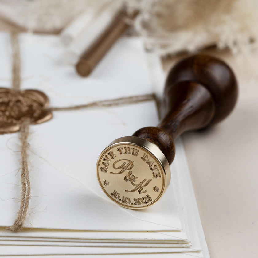 Siegelstempel personalisiert mit Initialen und Rundtext - Siegelstempel personalisiert